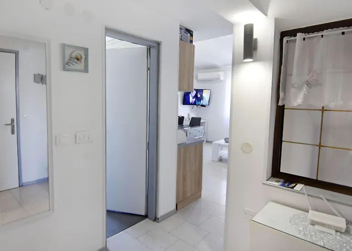 Gallery Sandro By Interhome * Umag