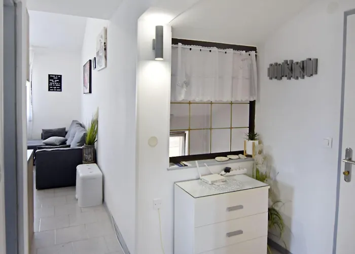 Gallery Sandro By Interhome * Umag